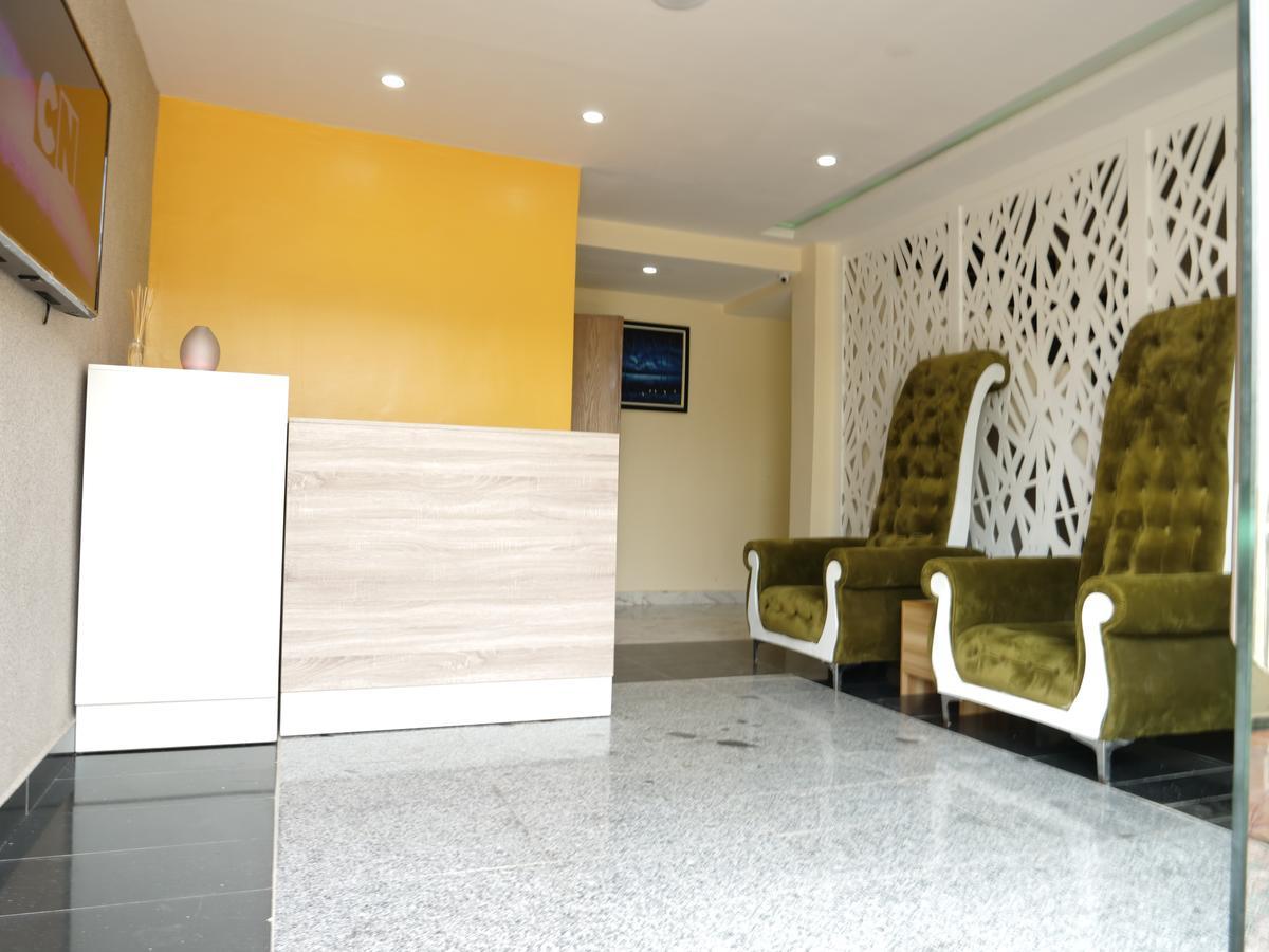 Alexia'S Place Hotel Lagos Ngoại thất bức ảnh